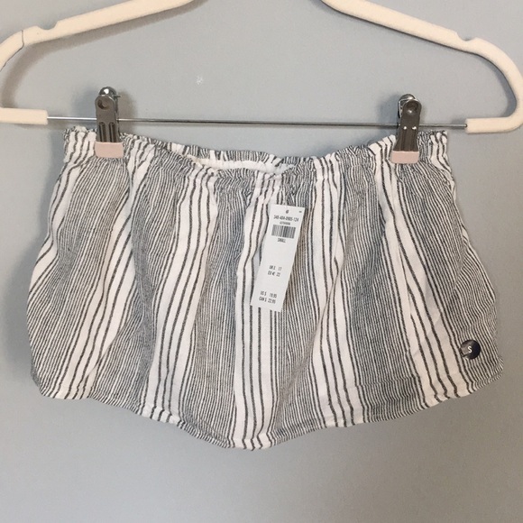 Hollister strapless crop top - Picture 2 of 6